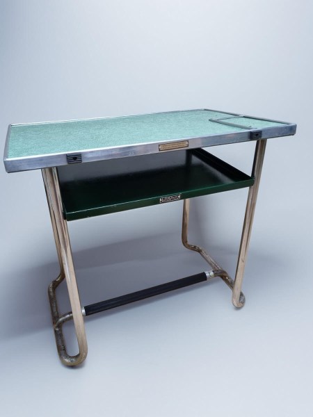 kinder-bureau-stoel-Zurla-Italia-mobili-ferro-Pauselijke werken-bijstand-Hollandse-kindertjes-schoolmeubilair-watersnoodgebied-00002 (4)